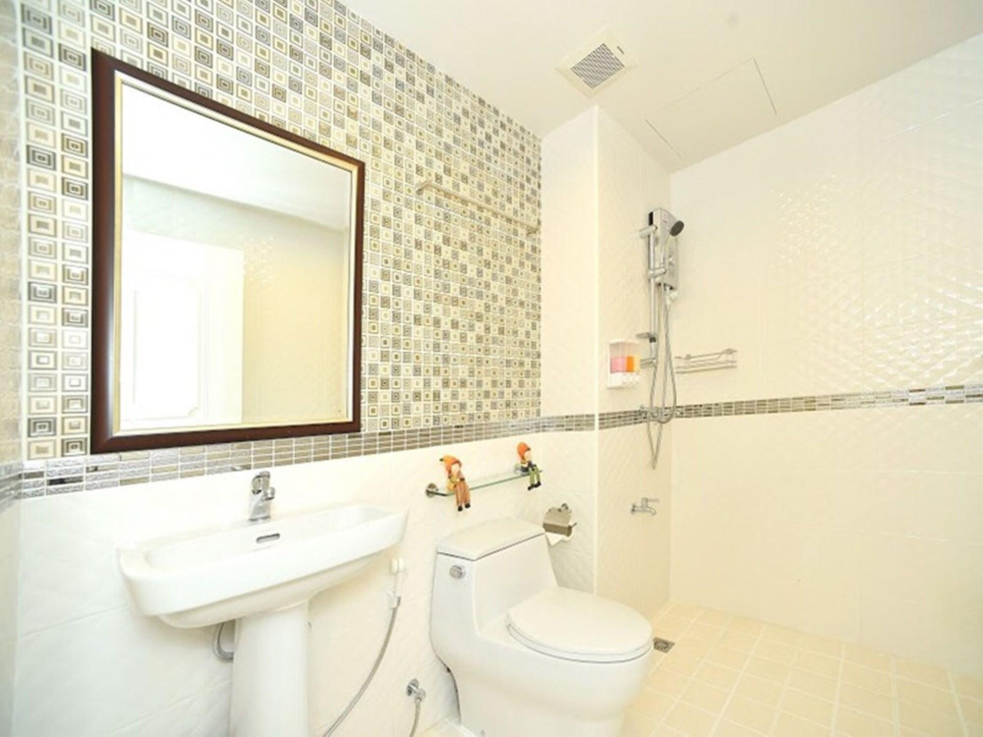 Parvena Hotel Bangkok Kültér fotó
