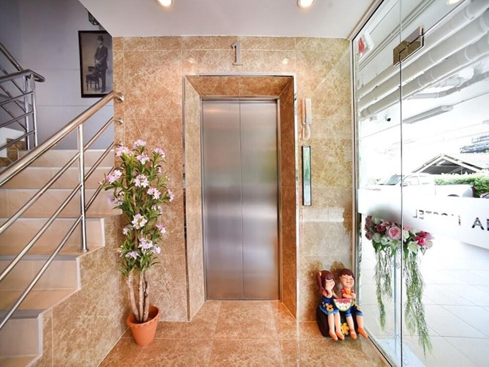 Parvena Hotel Bangkok Kültér fotó